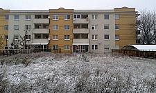 Dziwny garaż na Górcach. Zastąpi go blok?