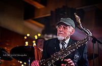 Legenda jazzu i Enej. Koncerty noworoczne na Bia�o��ce