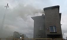 Najsłynniejszy kopciuch Warszawy? Dym spowija Falenicę