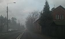 Najsłynniejszy kopciuch Warszawy? Dym spowija Falenicę