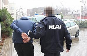 Napad w nocnym na nastolatka. Ukradli nawet buty