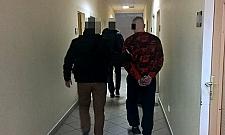 Z nożem w ręku, na ciemnym podwórku. "Dawaj portfel"