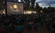 Kino plenerowe zawładnie Bemowem? Seanse na bloku