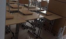 Bareja na Bielanach. Nowe sale puste, dzieci uczą się na korytarzu