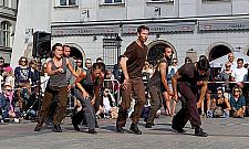 Festiwal teatrów ulicznych w Wawrze?