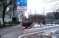 Plac na Bródnie usłany mandatami. Skłóceni sąsiedzi