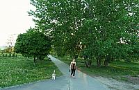 Nowy park na Jelonkach. Z tarasem do oglądania pociągów