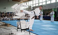 Mistrzostwa karate na Bia³o³êce. Niepowtarzalne pokazy.