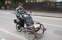 Rikszarz z Legionowa. Urz�dnicy zawiedli, ludzie pomogli