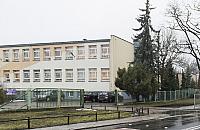 Podstaw�wka do rozbudowy. Ile sal potrzeba "na ju�"?