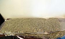 Antyterroryści w akcji. Kwitnie handel narkotykami