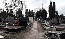 Cmentarz wśród bloków. Tu spoczywa ikona piosenki