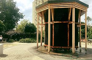 Syrenka wypięknieje. Tężnia, hamaki i ścianka do tenisa