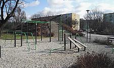 Syrenka wypięknieje. Tężnia, hamaki i ścianka do tenisa