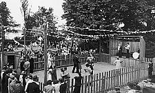 Wczoraj i dziś. Zielone Świątki na Bielanach