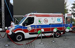 Karetka w prezencie. Od kibiców dla chorych dzieci