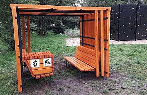 Ławki dla karmiących mam staną na Woli