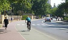 "Pędzą na złamanie karku" - jacy są rowerzyści w Legionowie?