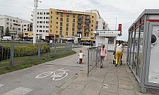 Rowerkiem po drodze. "Jeden ruch i wypadek gotowy"