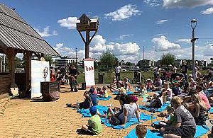 Dzika Frajda w parku przy Magicznej