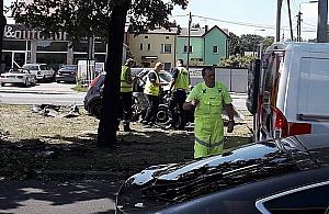 Straszny wypadek na Modlińskiej. Musieli rozcinać wrak