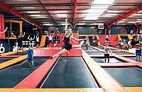 Tory przeszkód i trampoliny. Nowe atrakcje na Targówku