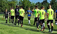 Wielka piłka na białołęckim boisku