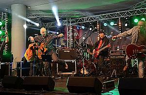 Za darmo w Wawrze. Elektryczne Gitary na żywo