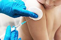 Antyszczepionkowcy w Warszawie. Szkoły i przedszkola bezradne