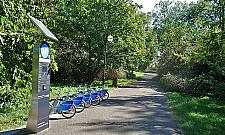 Z Kępy Potockiej nad Wisłę. Budujemy kładkę