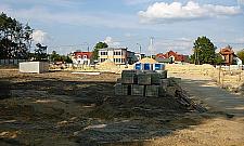 Przystanek ogolony. Baza dla strażaków pnie się do góry