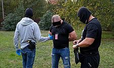 Produkcja amfetaminy w piwnicy w Wawrze. "Na ogromną skalę"