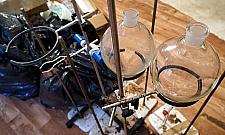 Produkcja amfetaminy w piwnicy w Wawrze. "Na ogromną skalę"