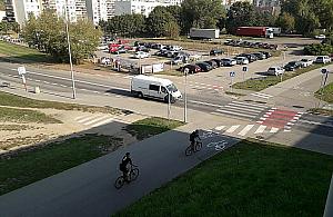 ZWOLNIJ na Świderskiej. Kierowcy ustąpią pierwszeństwa