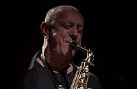 Jazz wieczorami. Koncert Henryka Mi�kiewicza