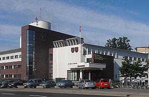 "Co robimy w ukryciu"? Koniec transmisji z ratusza