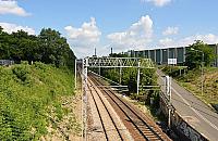 "Przykryjmy tory, zróbmy park i lodowisko". Realne?