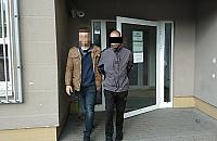 Krad� kaw� i sprzedawa� na ulicy