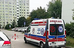 Słupki na Jelonkach. Mieszkańcy powiedzieli "dość"