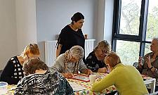 Seniorzy w Wawrze potrafią się bawić. Bezpłatne spotkania