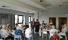 Seniorzy w Wawrze potrafią się bawić. Bezpłatne spotkania