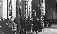 "Zwały trupów do wysokości metra". Horror roku 1944