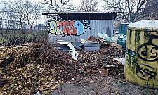 Śmieci w Wawrze żyją własnym życiem?