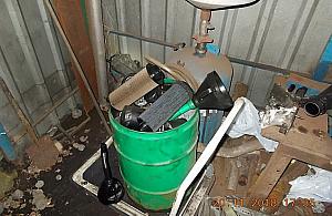 Zakłady produkcji smogu. Tym się pali w Wawrze