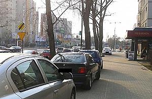 "Zakamy parkowania na chodniku". Projekt ju w Sejmie
