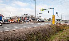 Nowe światła już w budowie. Co z aktywnym przejściem?