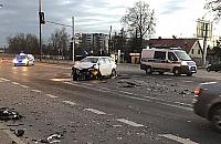 Modlińska: znowu wypadek, znowu ranni