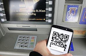 Uważaj na naklejki na bankomatach. Można stracić pieniądze