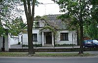 Zabytkowy dom zburzony. Miał prawie 100 lat