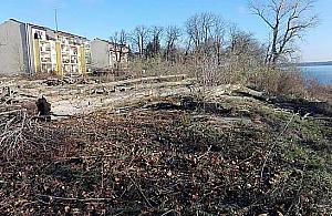 Apartamentowiec nad zalewem. "Tracimy zielone Zegrze"